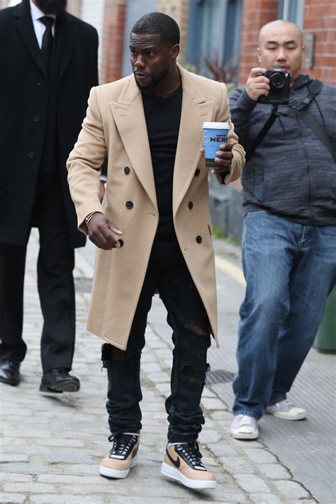 kevin hart wearing dress.